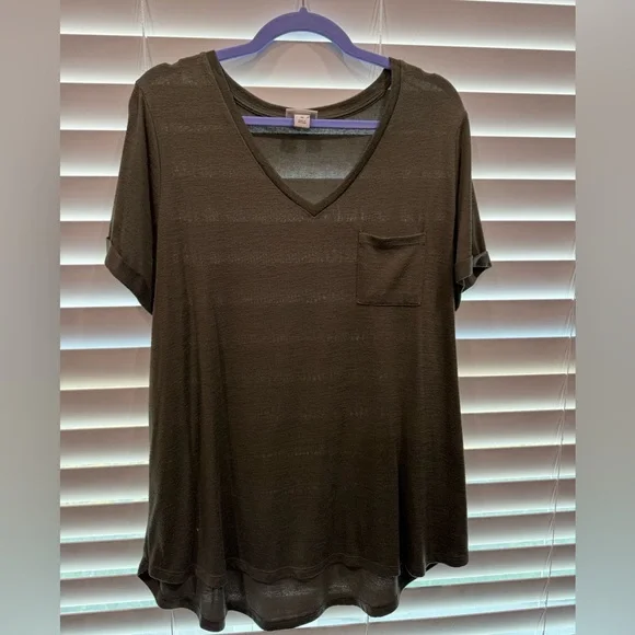 women’s basic - Picture 1 of 2